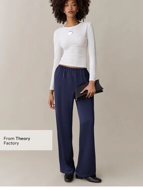 NWT CAARA Ivanna Satin Finish Theory
Factory Few Moda Pant S